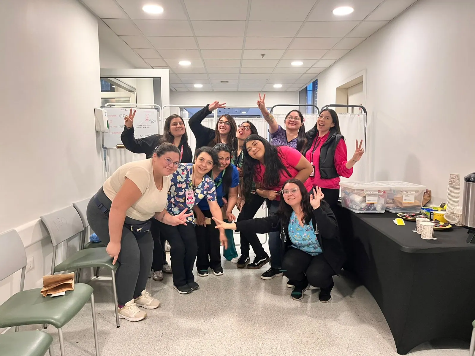 Equipo de voluntarias en el Hospital El Carmen de Maipú
